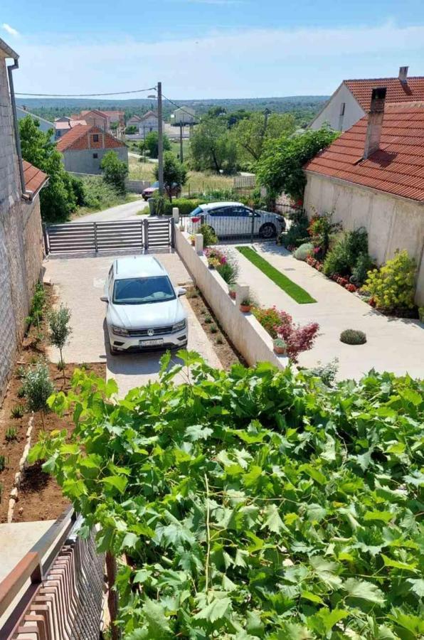 Ferienwohnung Lucija Pridraga Exterior foto